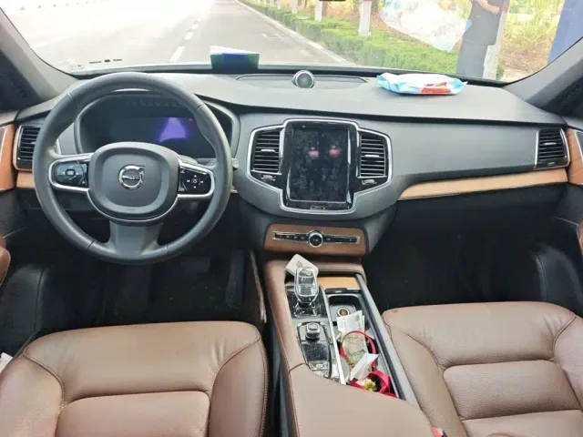 Volvo Volvo XC90 2024 B6 Elegance Luxury 7-Seater — Фото автомобиля 5