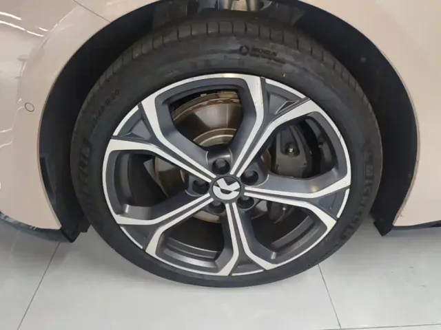 Nio ET5 Touring — Фото автомобиля 22
