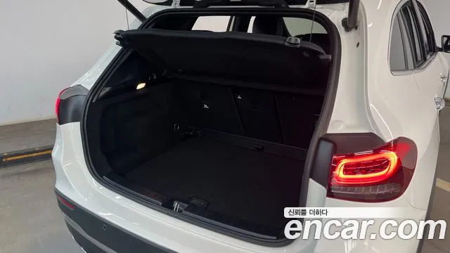 Mercedes-Benz GLA-Class — Фото автомобиля 19