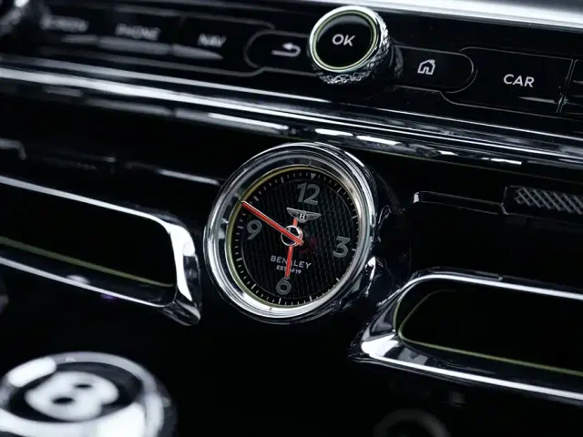 Bentley Flying Spur — Фото автомобиля 17