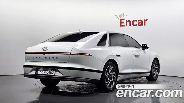 Hyundai Grandeur GN7 — Фото автомобиля 2