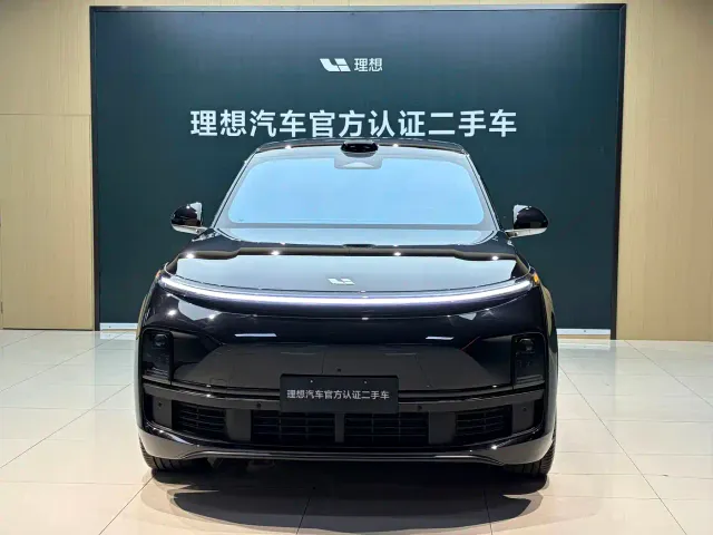 Li Auto L8 — Фото автомобиля 2