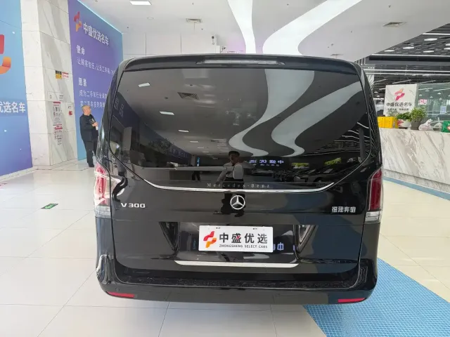 Mercedes-Benz V-Class — Фото автомобиля 10