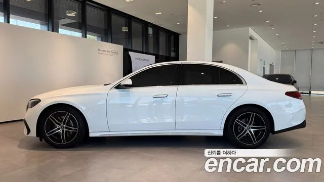 Mercedes-Benz E-Class — Фото автомобиля 8