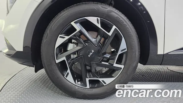 Kia Sportage Sportage 5-е поколение Бензин 1.6 турбо 2WD — Фото автомобиля 5