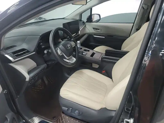 Toyota Granvia — Фото автомобиля 14