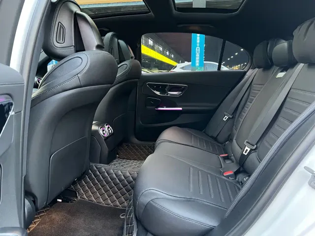 Mercedes-Benz C-Class — Фото автомобиля 12