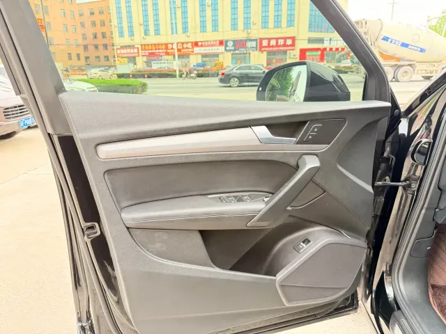 Audi Q5L — Фото автомобиля 6
