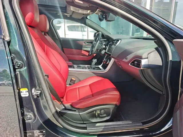 Jaguar XEL — Фото автомобиля 23