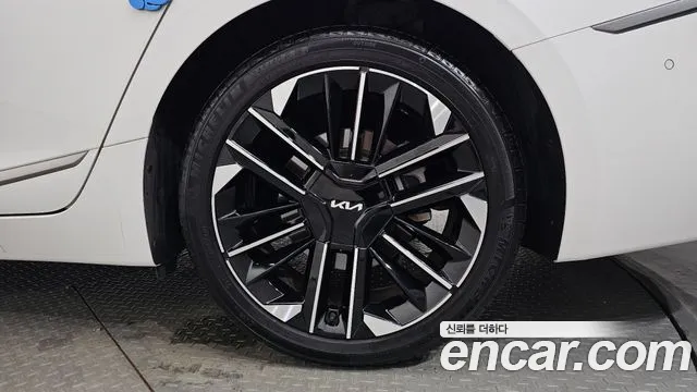 Kia K8 (New) Hybrid — Фото автомобиля 6