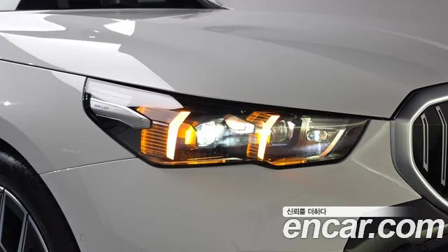 BMW 5 Series G60 — Фото автомобиля 6