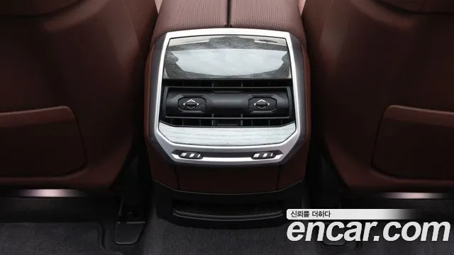 BMW 7-Series — Фото автомобиля 19