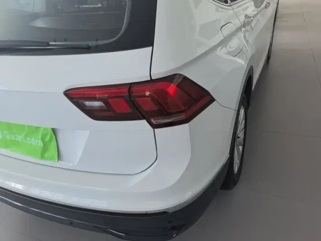 Volkswagen Tiguan L — Фото автомобиля 7