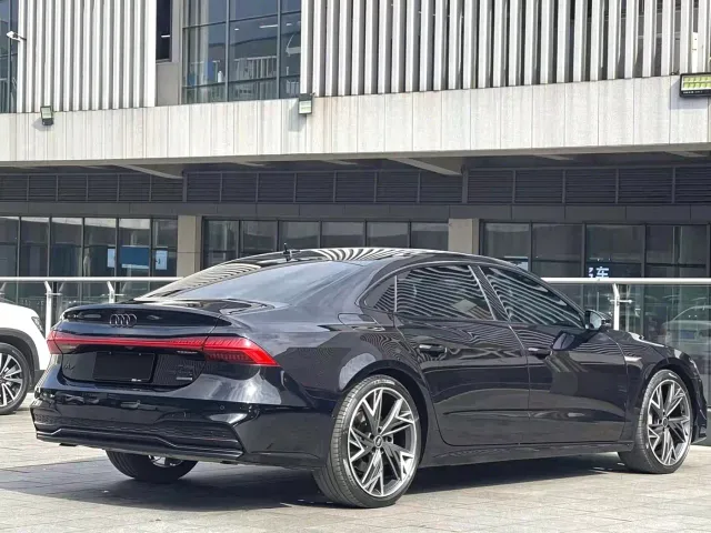 Audi A7L — Фото автомобиля 7