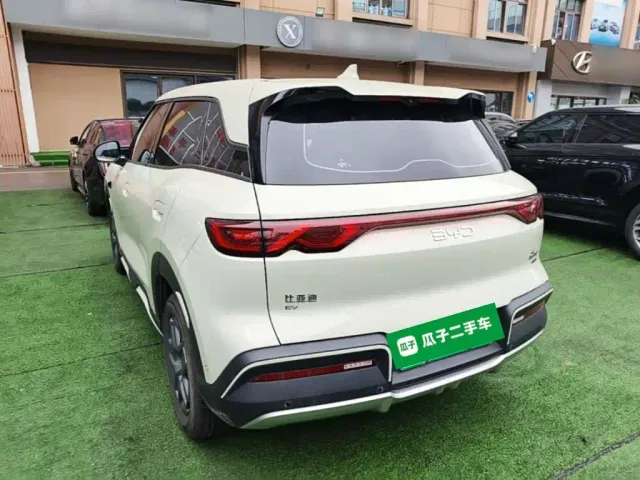 BYD Yuan UP — Фото автомобиля 4