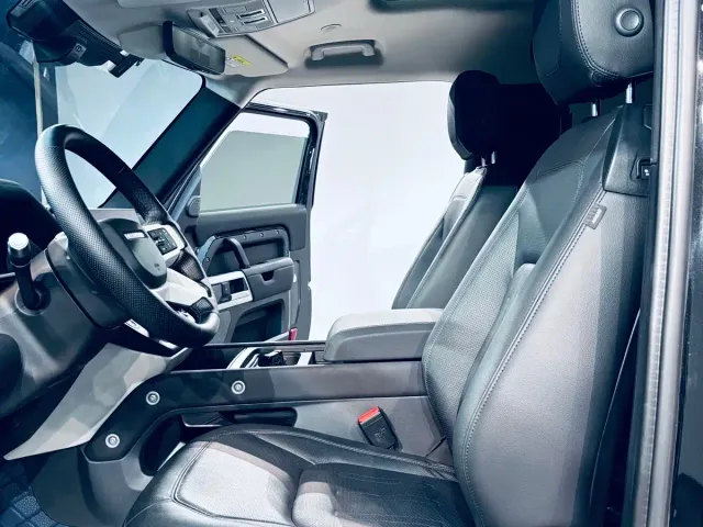 Land Rover Defender — Фото автомобиля 6