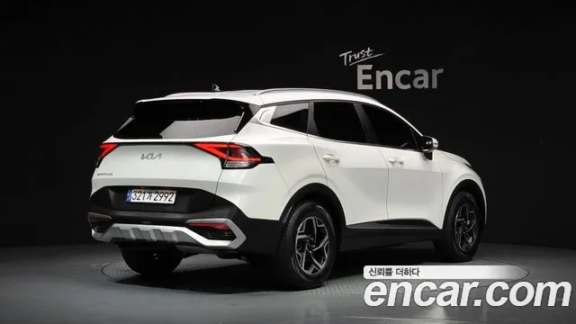 Kia Sportage Sportage 5-е поколение Дизель 2.0 2WD — Фото автомобиля 2