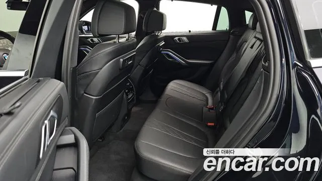 BMW X6 xDrive40i M Sport — Фото автомобиля 12