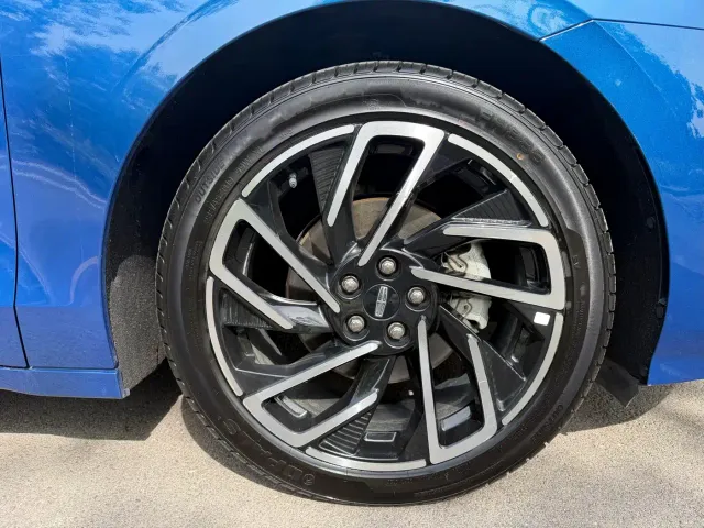 Lincoln Z — Фото автомобиля 8