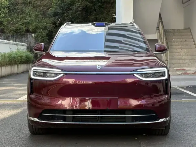 Aito M7 — Фото автомобиля 2