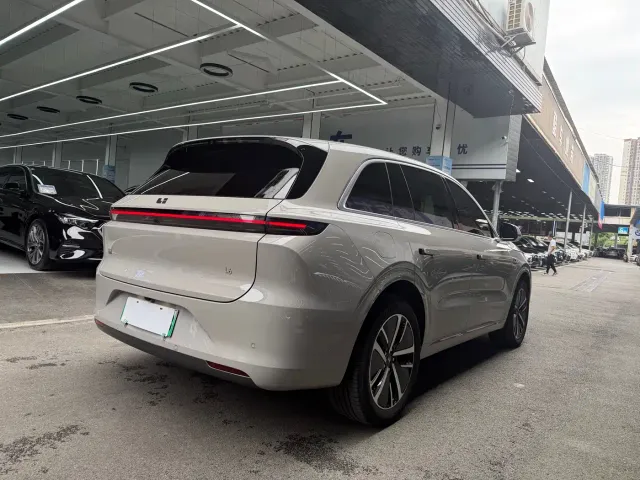 Li Auto L6 — Фото автомобиля 21