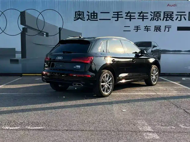 Audi Q5L — Фото автомобиля 5