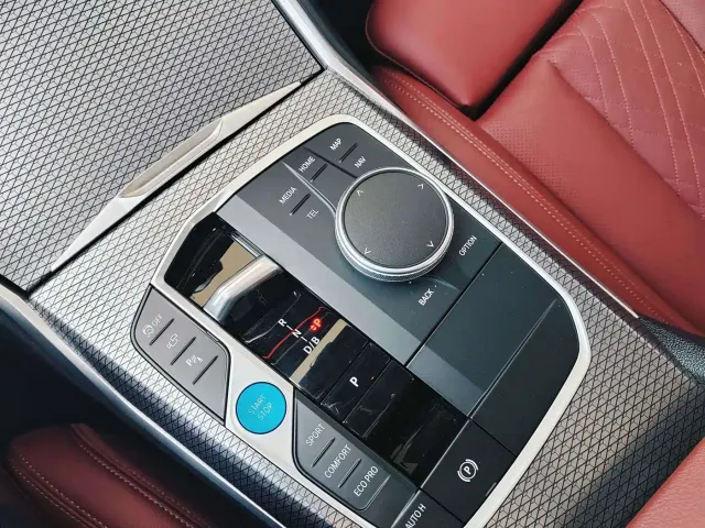 BMW i3 — Фото автомобиля 10