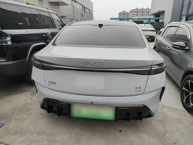 BYD Seal — Фото автомобиля 3