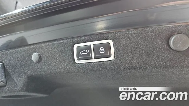 Hyundai Grandeur GN7 — Фото автомобиля 20