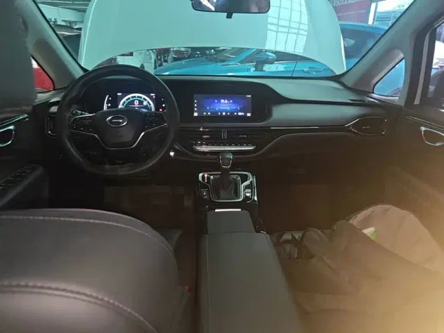 GAC Trumpchi M6 — Фото автомобиля 9