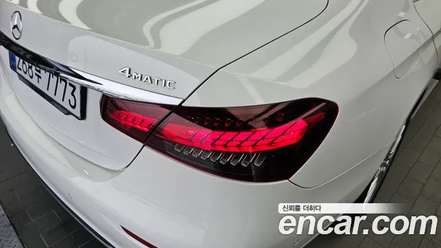 Mercedes-Benz E-Class — Фото автомобиля 22