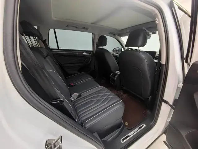 Volkswagen Tiguan L — Фото автомобиля 6