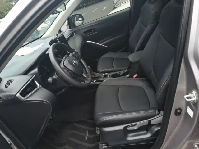 Toyota Corolla Cross — Фото автомобиля 14
