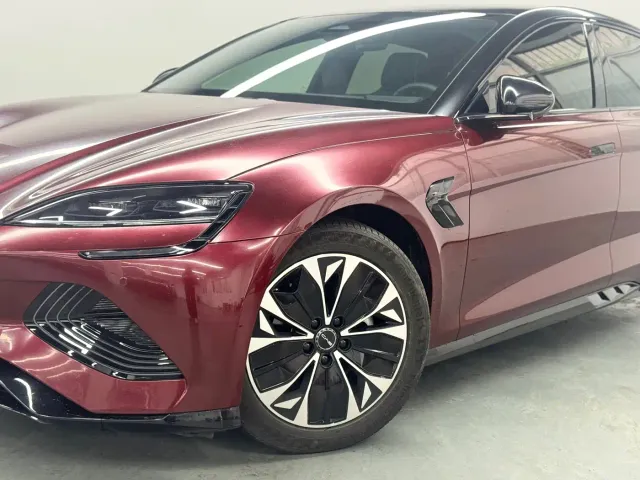 BYD Seal — Фото автомобиля 2