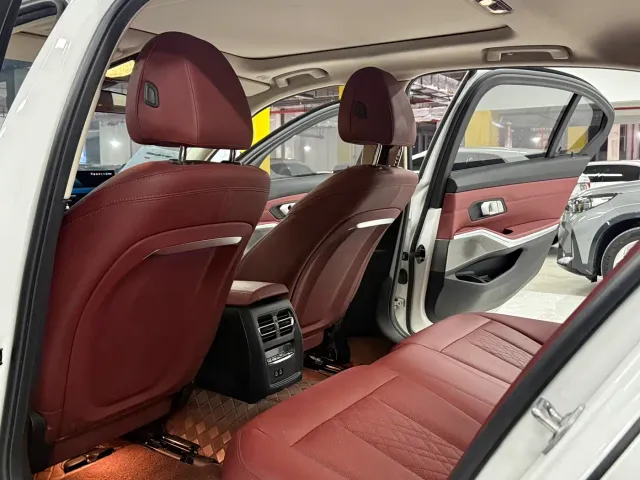 BMW i3 — Фото автомобиля 11