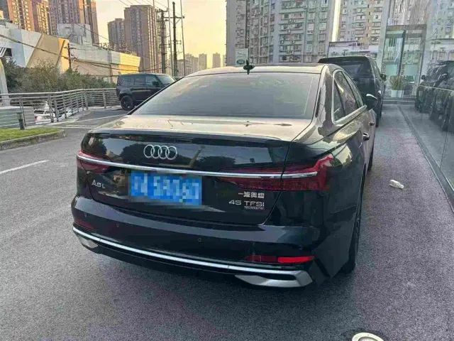 Audi A6L — Фото автомобиля 2