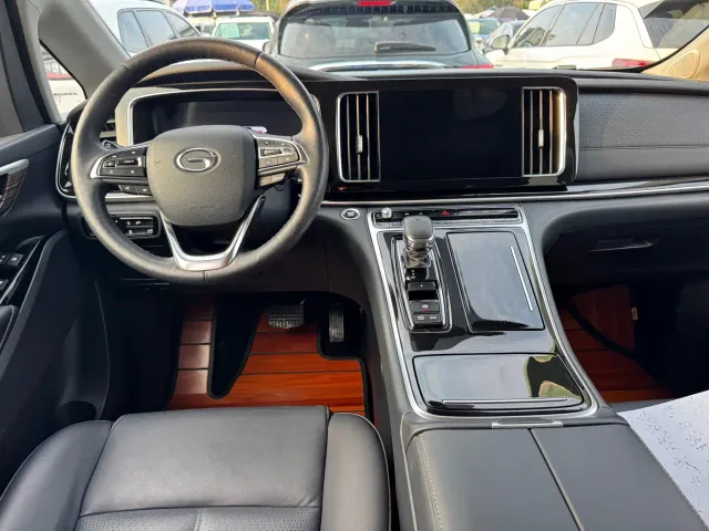 GAC Trumpchi M8 — Фото автомобиля 15