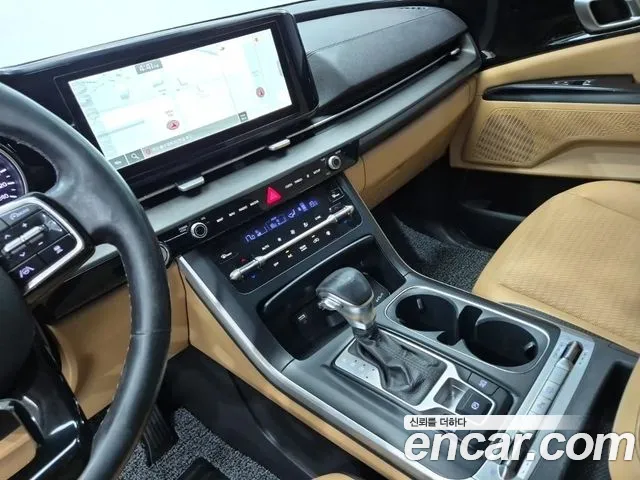 Kia Carnival Generation 4 — Фото автомобиля 9