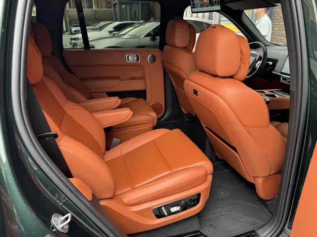 Li Auto L9 — Фото автомобиля 21
