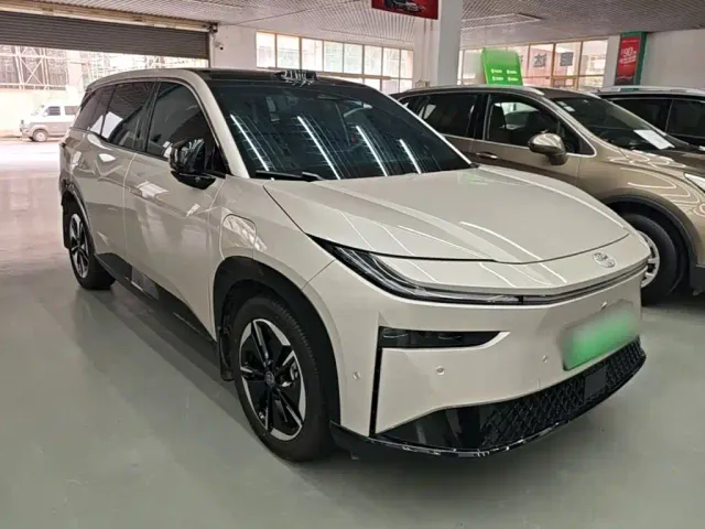 Toyota BoZhi 3X — Фото автомобиля 3