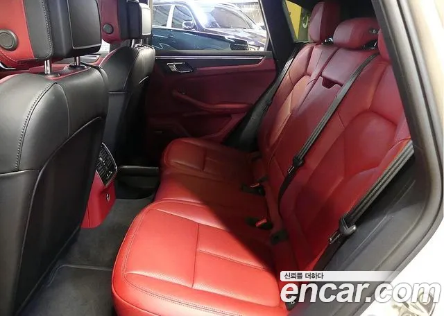 Porsche Macan — Фото автомобиля 16