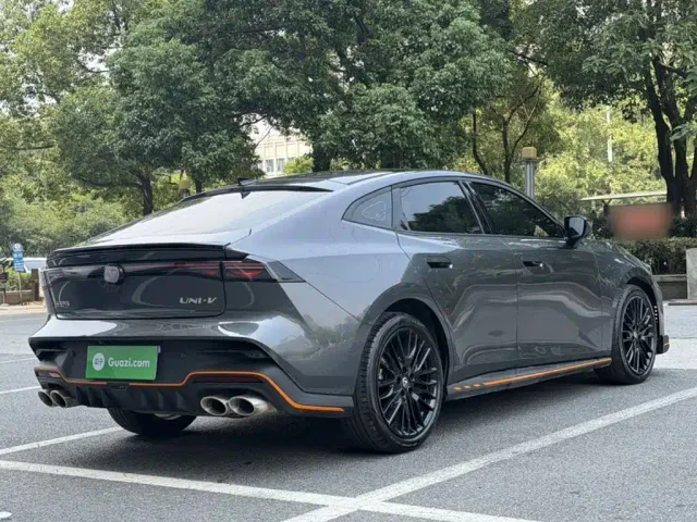 Changan Changan UNI-V 2025 1.5T Sport Edition — Фото автомобиля 9