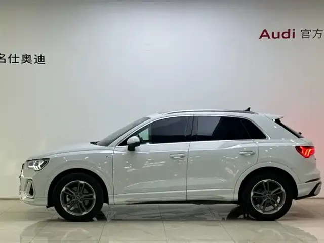 Audi Q3 — Фото автомобиля 3