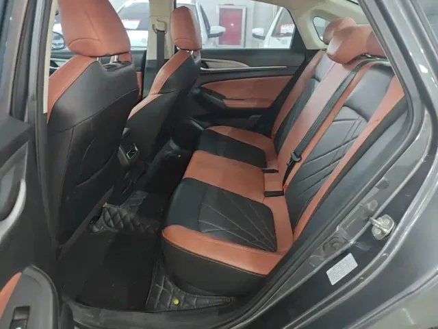 Changan Eado — Фото автомобиля 16