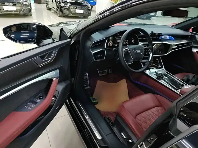Audi A7L — Фото автомобиля 15
