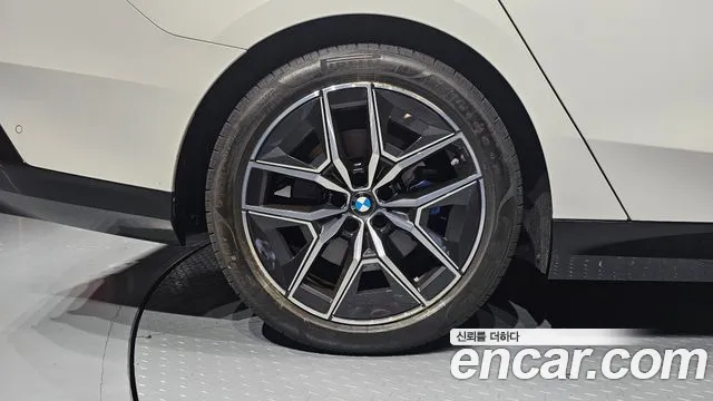 BMW 5-Series 5 серия (G60) 523d M Sport — Фото автомобиля 4