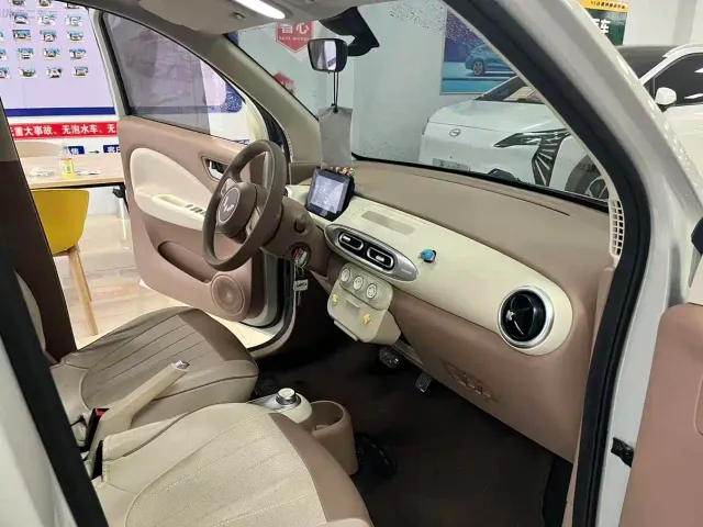 Wuling Hongguang Mini EV — Фото автомобиля 8