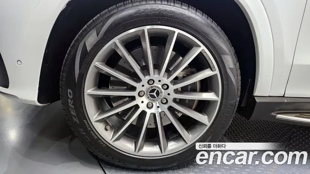 Mercedes-Benz GLE-Class — Фото автомобиля 5