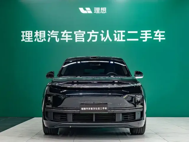 Li Auto L8 — Фото автомобиля 2