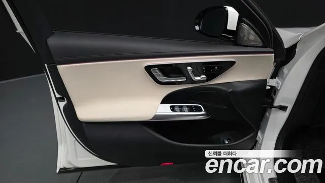 Mercedes-Benz E-Class — Фото автомобиля 22